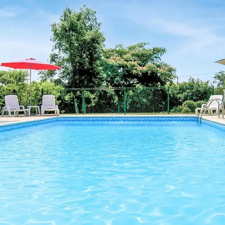 Riverside Retreat 펜션