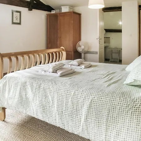 펜션 Riverside Retreat La Barde