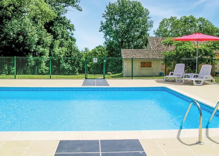 Riverside Retreat * La Barde